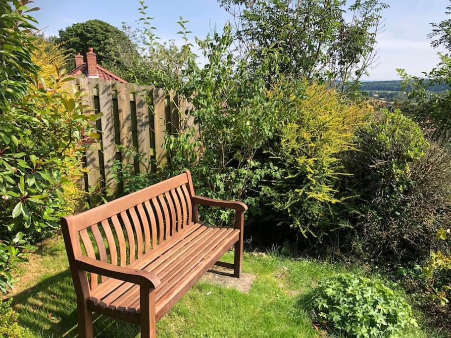 St Anthony'S, Bright Perkily Decorated 3 Bedroom House Ampleforth Eksteriør billede